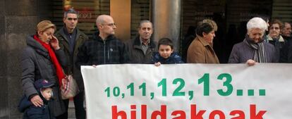 Algunos de los manifestantes por la muerte del trabajador en Galdakao.