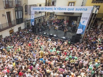 La Plaza del Trigo, en Aranda de Duero, durante una actuaci&oacute;n del festival Sonorama 2014