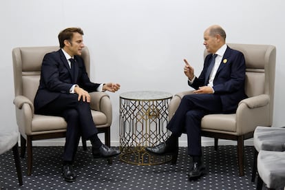 El presidente de Francia, Emmanuel Macron, y el canciller de Alemania, Olaf Scholz, en la cumbre COP27 en Egipto el pasado 7 de noviembre.