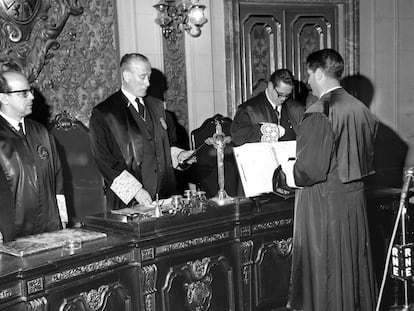 Toma de posesión del presidente del Tribunal de Orden Público, José Francisco Mateu Canovés en 1968.