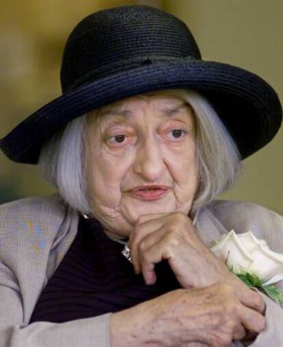 La fil&ograve;sofa i periodista Betty Friedan, el 2000.