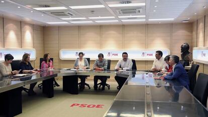 El equipo del secretario general electo del PSOE, Pedro Sánchez.
