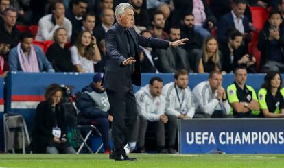 Carlo Ancelotti durante un partido entre el Bayern M&uacute;nich y el Paris Saint-Germain en Par&iacute;s en septiembre. 