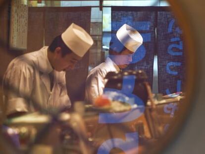 Restaurante especializado en pescado en el distrito de Akasaka, en Tokyo. 