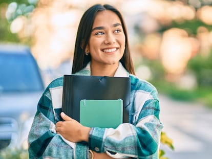 Sus tapas son rígidas y cuentan con frases inspiradoras para motivarse en el estudio o el trabajo. GETTY IMAGES.