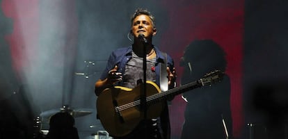 Alejandro Sanz participará de LaLigaSantander Fest, un concierto virtual y solidario que unirá a estrellas mundiales de la música y que contará con la presencia de futbolistas de todos los clubes de la máxima categoría.