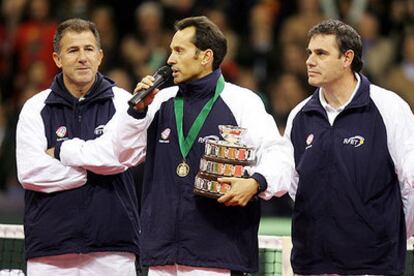 Juan Bautista Avendaño, Jordi Arrese y Josep Perlas, los capitanes españoles.