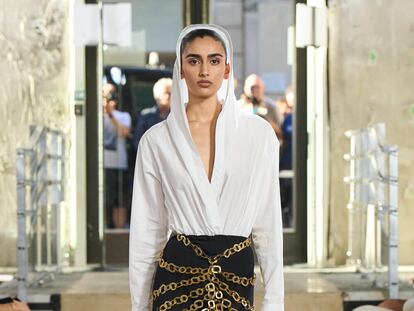 El nuevo Alaïa por fin está aquí y es más femenino que nunca