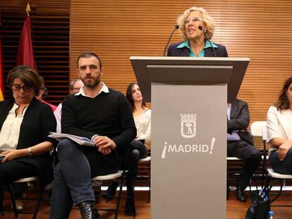La alcaldesa de Madrid, Manuela Carmena, y otros ediles de Ahora Madrid. 