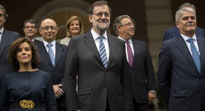Mariano Rajoy, con los ministros de su Gobierno.