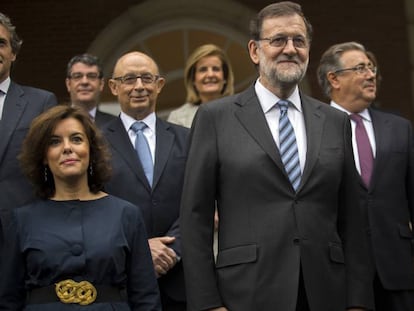 Mariano Rajoy, con los ministros de su Gobierno. 