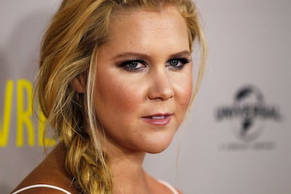 Amy Schumer, además de firmar los virales más desternillantes e incisivos contra la industria (impagable el que perpetró sobre el índice de 'follabilidad' de las actrices), no dudaba en afirmar en su portada a la revista Bust: "Por supuesto que soy feminista. ¿Estás de coña? Dios mío. Creo que cualquiera que no se considera feminista no tiene ni idea de lo que la palabra significa". 

	 