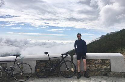 The author at the summit of Puerto de la Morcuera, in the Sierra Guadarrama mountains.