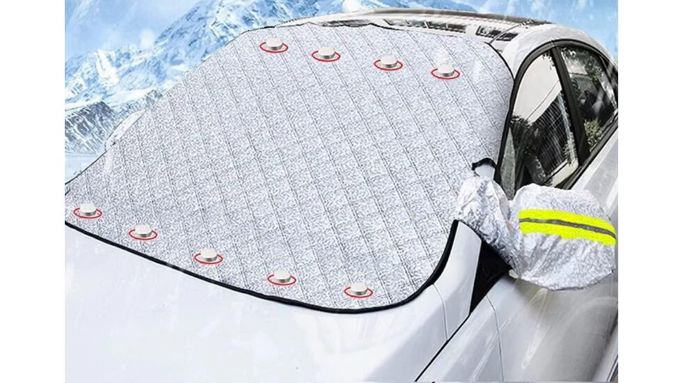 Este es uno de los protectores para el parabrisas más vendidos en Amazon.
