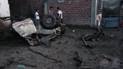 Daños en el poblado de Taminango (Departamento de Nariño) tras la explosión de un carro bomba, este 21 de junio.