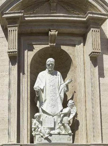 Estatua de Escrivá de Balaguer en la basílica de San Pedro, en Roma.