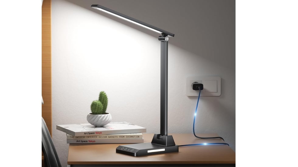 Lámpara led con diez niveles de brillo.