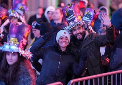 Desde las primeras horas de la mañana, la plaza central de Nueva York fue recibiendo a los visitantes de todas partes del mundo. 
