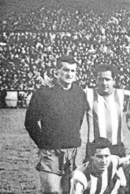 Juan Emery, padre del técnico del Valencia, cuando jugaba como portero del Deportivo.