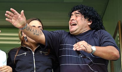 Maradona, el domingo en el Boca-Nueva Chicago, horas antes de ser hospitalizado.