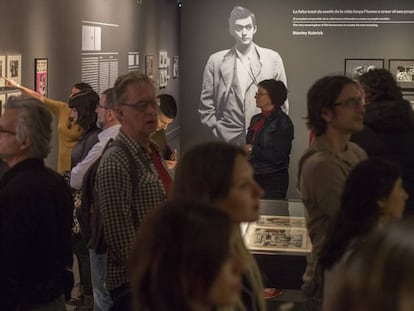 Las salas de la exposición de Kubrick estuvieron llenas de gente en el día de puertas abiertas del CCCB.