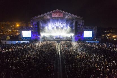 La playa de Burriana acoge cada verano a los artistas más cotizados del momento. Desde Bad Bunny a Taburete, sin olvidar éxitos como La Raíz, Alfred García, Rozalén o El Kanka. Seis días de música entre conciertos y fiestas en la piscina. Precio: desde 50 euros.