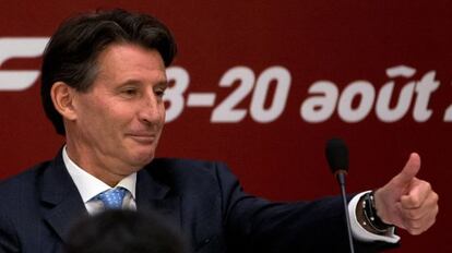 Sebastian Coe tras ser elegido presidente de la IAAF.