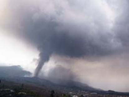 La erupción volcánica continúa por cuarto día.