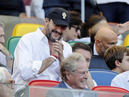 El ministro del Interior italiano, Matteo Salvini, durante el derbi Roma Lazio en Roma el 29 de septiembre de 2018.