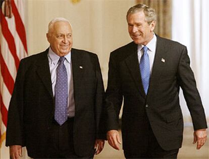 Sharon y Bush, tras la reunión que han mantenido hoy en Washington.