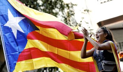 Estudantes da Universidade de Barcelona fazem protesto.