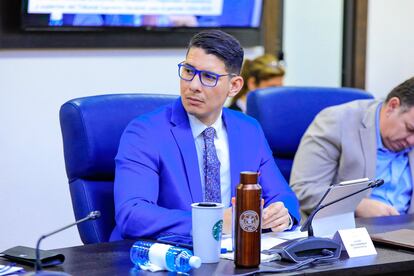 El diputado del partido Nuevas Ideas, Raúl Chamagua, durante una asamblea legislativa en San Salvador (El Salvador), el 30 de julio de 2024.