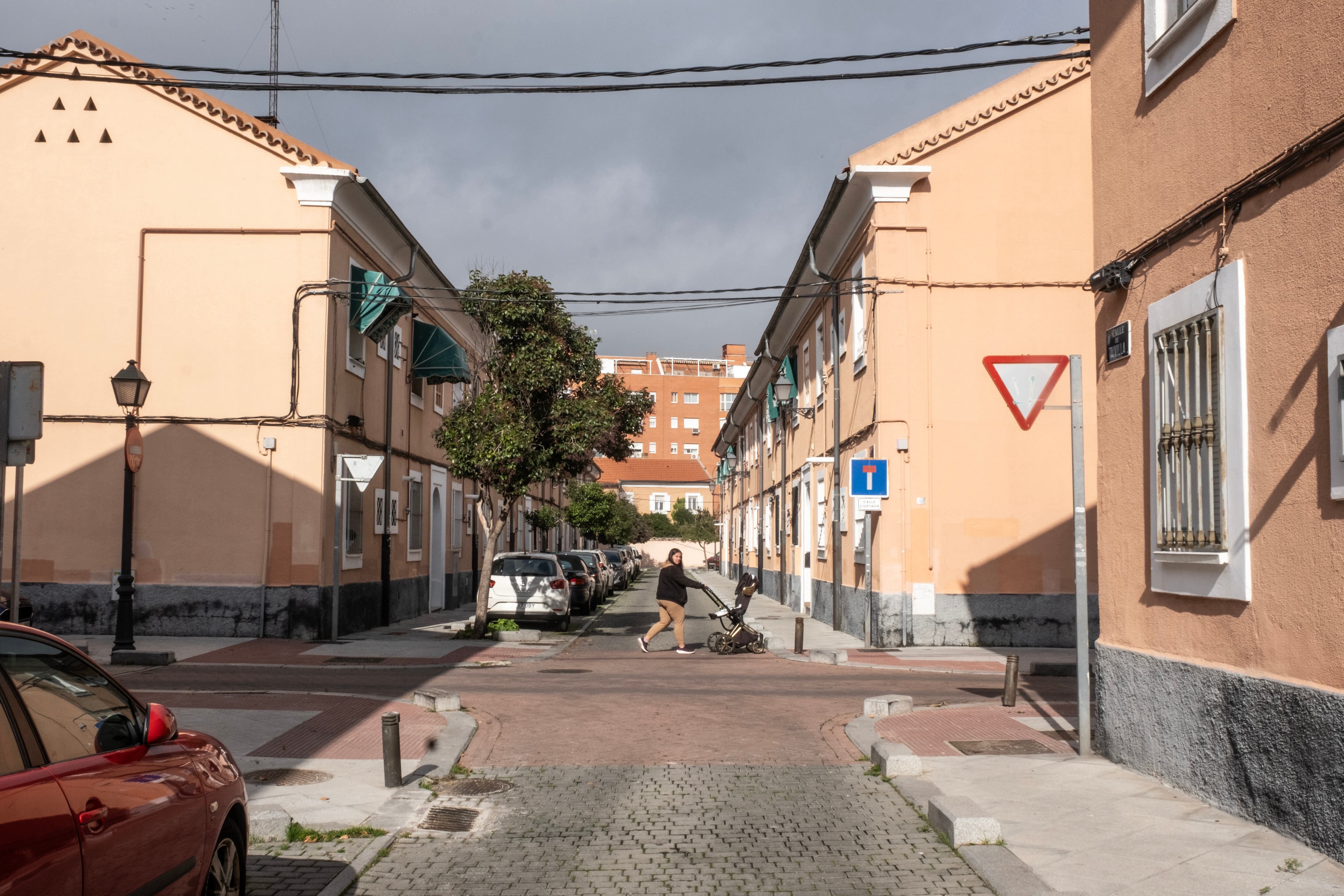 Una calle de la colonia Boetticher en Villaverde Alto.