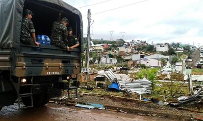 Casas destruídas no bairro Taca.