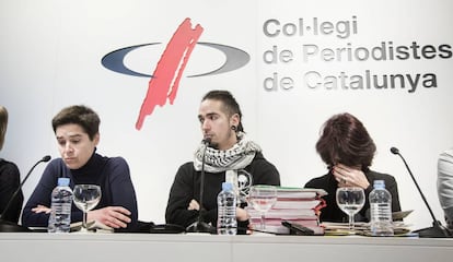 Rodrigo Lanza, al centre, en una roda de premsa sobre el cas del 4-F.