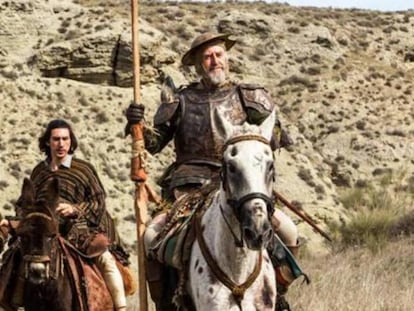 Adam Driver (izquierda) y Jonathan Pryce, en 'El hombre que mató a don Quijote'.