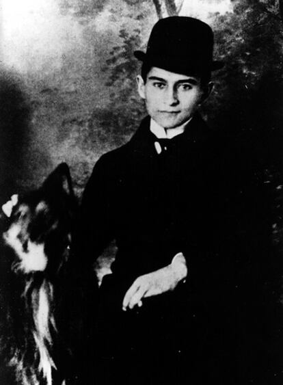 Retrato de Franz Kafka fechado entre 1906 y 1908.