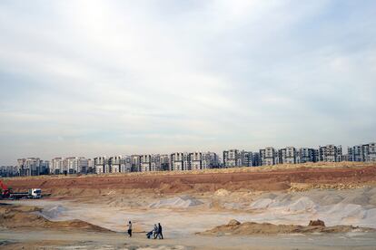 Otro de los nuevos distritos de la nueva capital administrativa de Egipto, el pasado 30 de abril. Los distritos de gobierno, las finanzas, la cultura, muchos de los residenciales, y el palacio presidencial están en un estado muy avanzado.