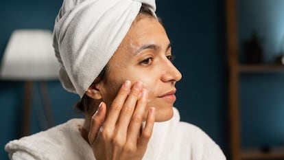exfoliante facial para hidratar la piel seca
