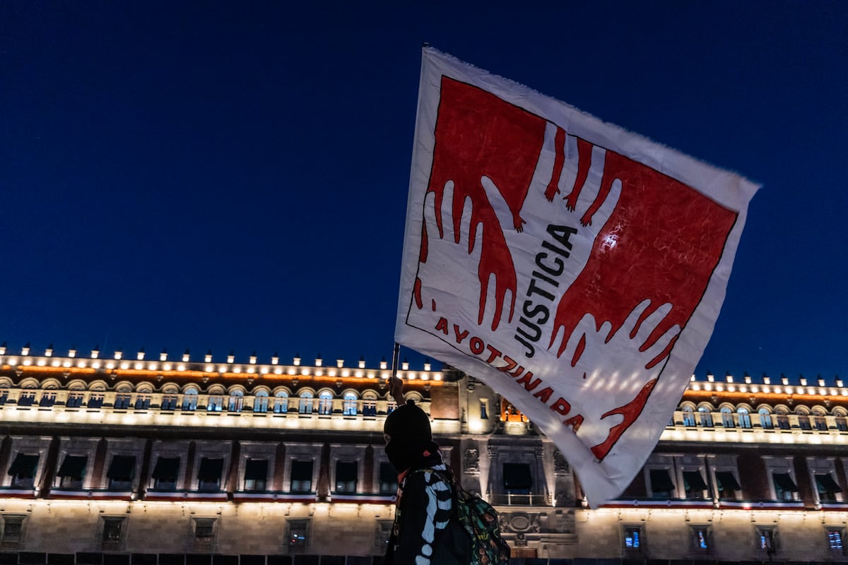 Los ocho militares liberados del ‘caso Ayotzinapa’ abren un nuevo cisma ...