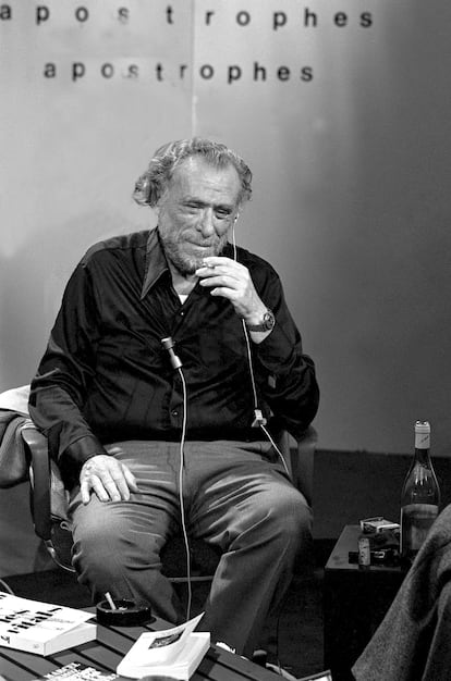 El escritor Charles Bukowski participa en el programa 'Apostrophes', el 21 de septiembre de 1978. 