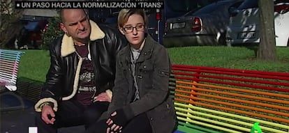Ekai y su padre Elaxar, en un programa de La Sexta sobre transexualidad en noviembre pasado.