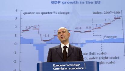 The European Commissioner for Economic and Financial Affairs, Pierre Moscovici, announces growth forecasts.