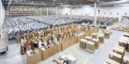 Fotograf&iacute;a facilitada por Amazon Espa&ntilde;a de su centro log&iacute;stico en San Fernando de Henares. 