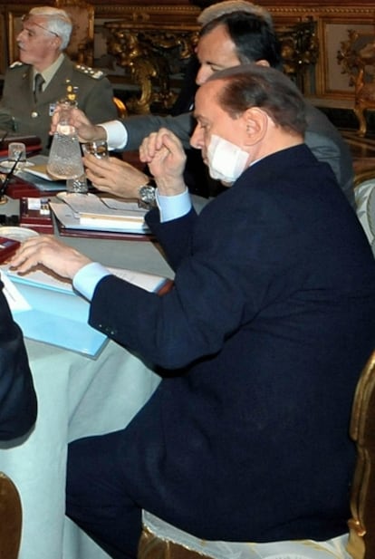 El jefe del gobierno italiano, Silvio Berlusconi, esta mañana en el Consejo Superior de Defensa.