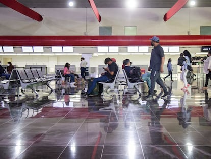 Pasajeros en el Aeropuerto de Toluca, en julio de 2022.