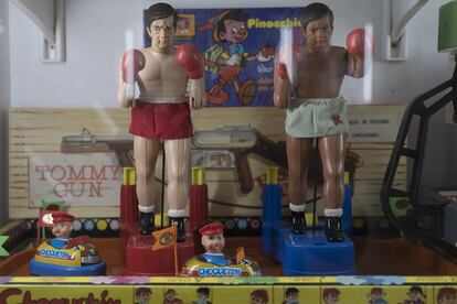 Dos figuras de boxeador presentes en Regreso a la Infancia. Museo Andaluz del Juguete Vintage