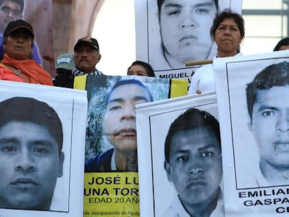 Fotos dos estudantes na marcha desta sexta na Cidade do México.