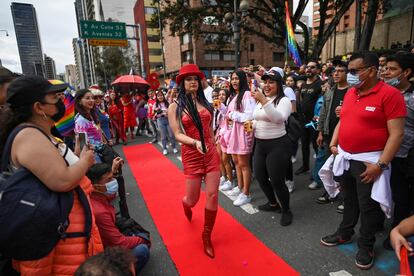 En algunos municipios más rurales de Colombia como en Chaparral, Tolima, se realizaron reinados de belleza de mujeres trans.