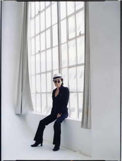 Yoko Ono, em imagem de divulgação da gravadora.